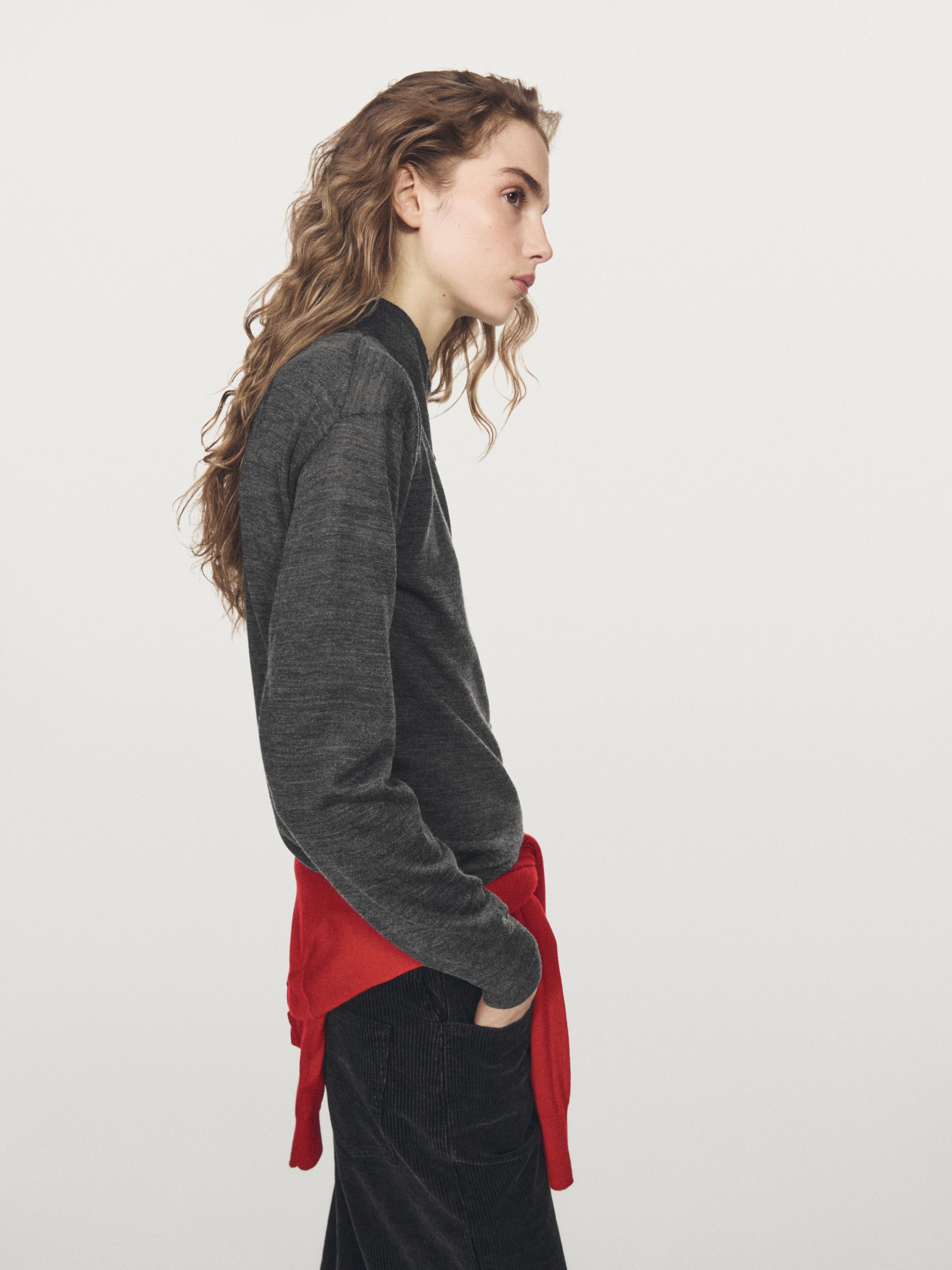 Cardigan col montant avec boutons en tissu